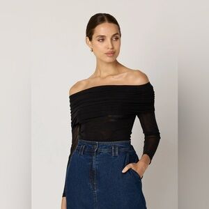 CLEOBELLA/.Penelope.Black.Off.Shoulder.Top.Sz.M